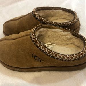 Ugg slippers